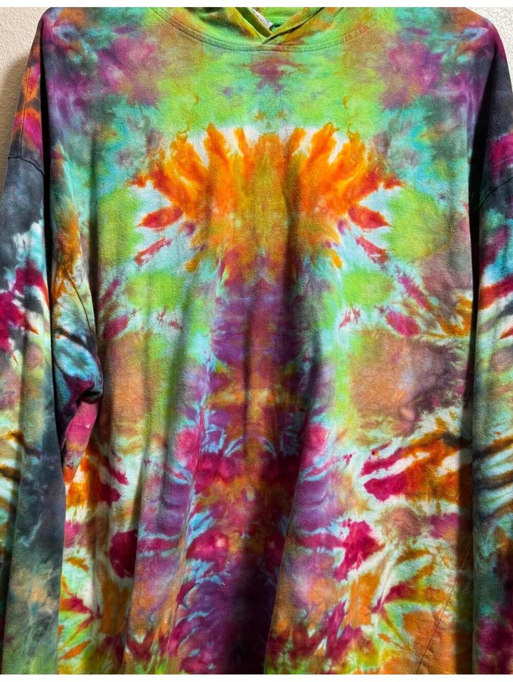 Men's Tie Dye Hooded Sweatshirt - Size L/XL - Picture 8 of 8